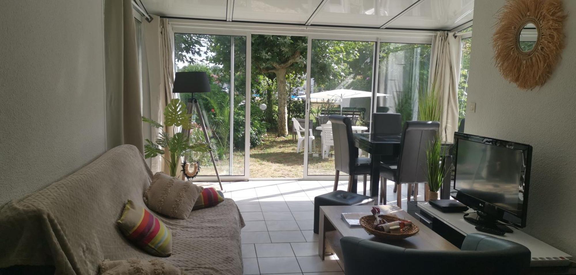 Reve De Bisca Spacieux Avec Jardin Privatif Piscine Et Parking Prives Biscarrosse